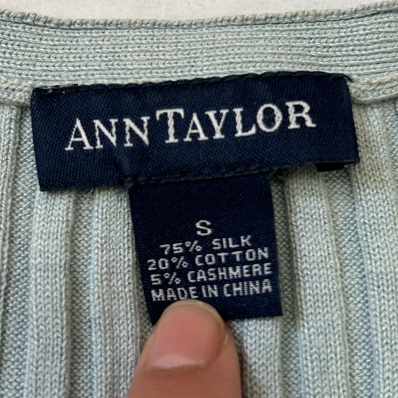 Ann Taylor Sleeveless Ribbed Sweater Top - Picture 2 of 5